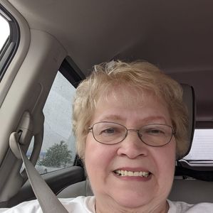 Meet your Posher, Sandy